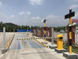 地磅防遙控儀能夠有效的防止車輛在上磅過程中由于不規范操作所引起的作弊現象